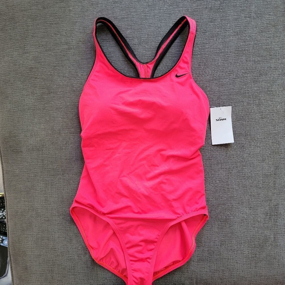Nike Women's Solid Powerback Chlorine Resistant One Piece Swimsuit size large